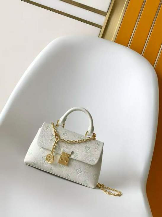 Picture of Louis Vuitton Handbags _SKUfw225111730fw